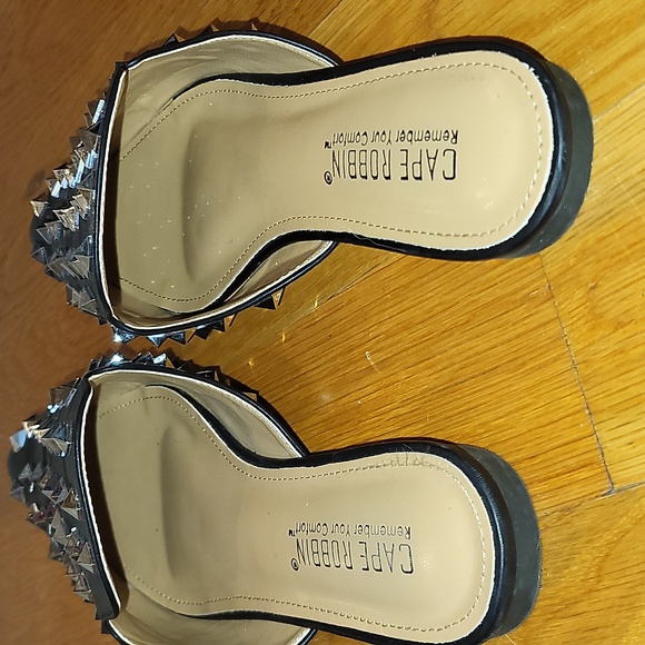 Cape Robbin Enny Slip On Flat Sandals Black pointed Toe Embellished Mule Slide - Picture 3 of 8